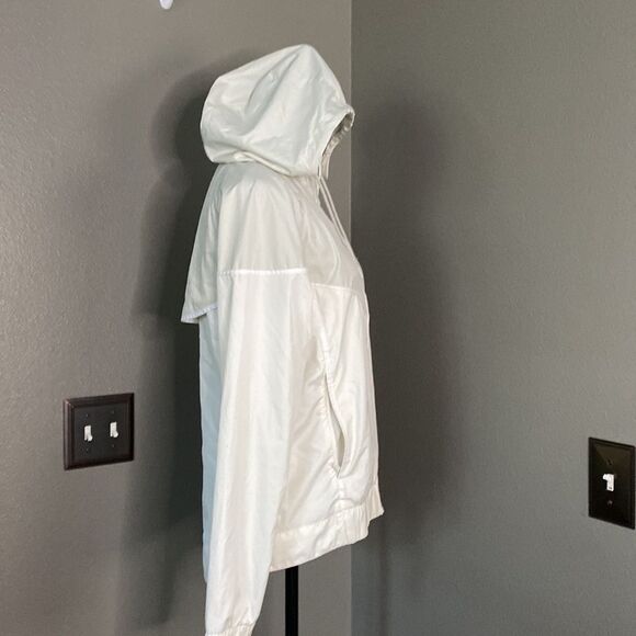 NIKE WOMENS SPORTSWEAR WINDRUNNER WOVEN HOODED JACKET 883495 133 - Picture 10 of 16